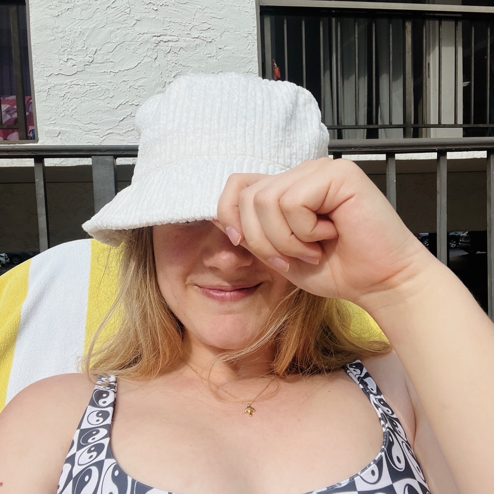 Meet your Posher, Isabel